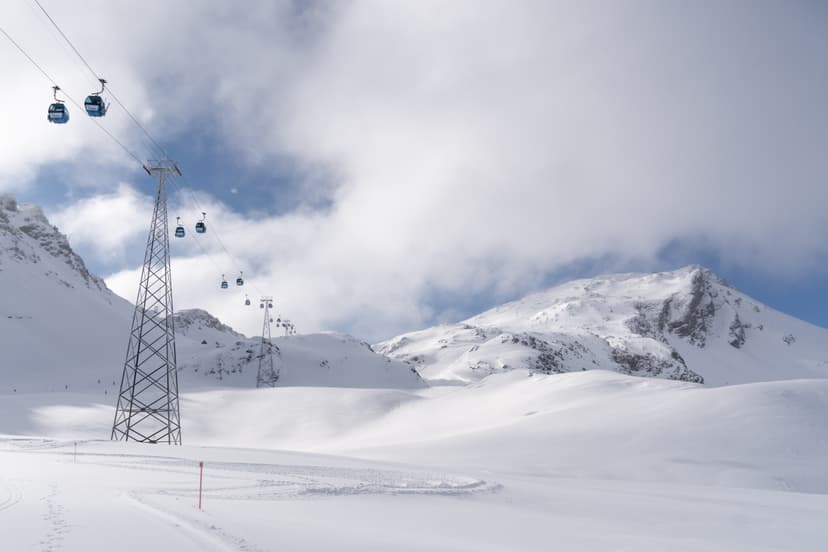 Nendaz skiing ski lift
